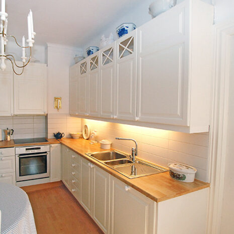 lackerat-exklusiv-vit-varo-1-2-1.jpg lackerat-exklusiv-vit-varo-1-2-1.jpg